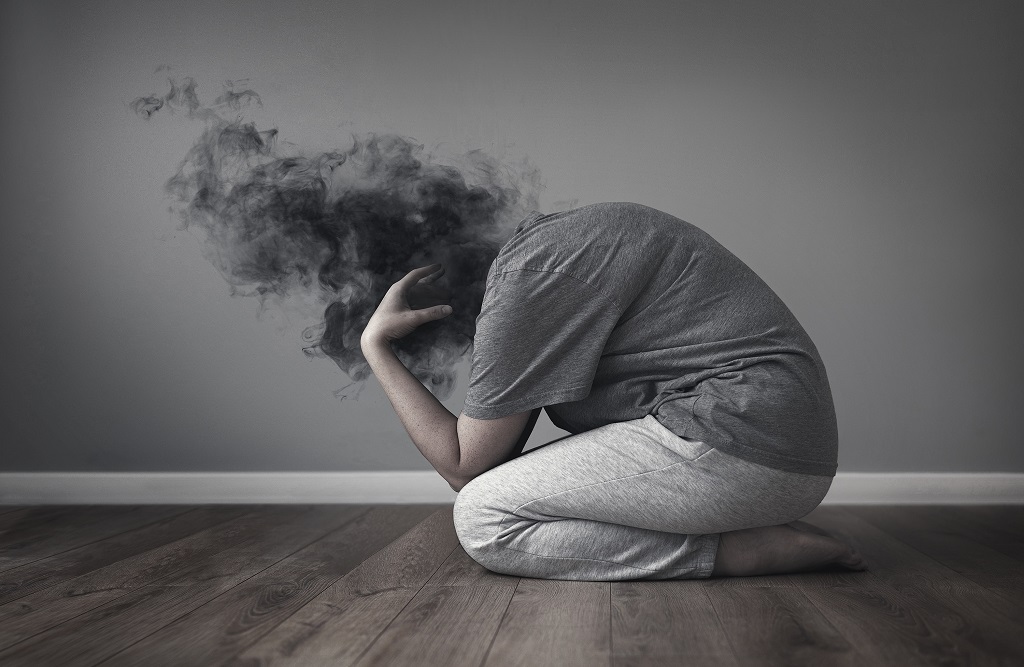 أسباب الاكتئاب المفاجئ عند البنات
